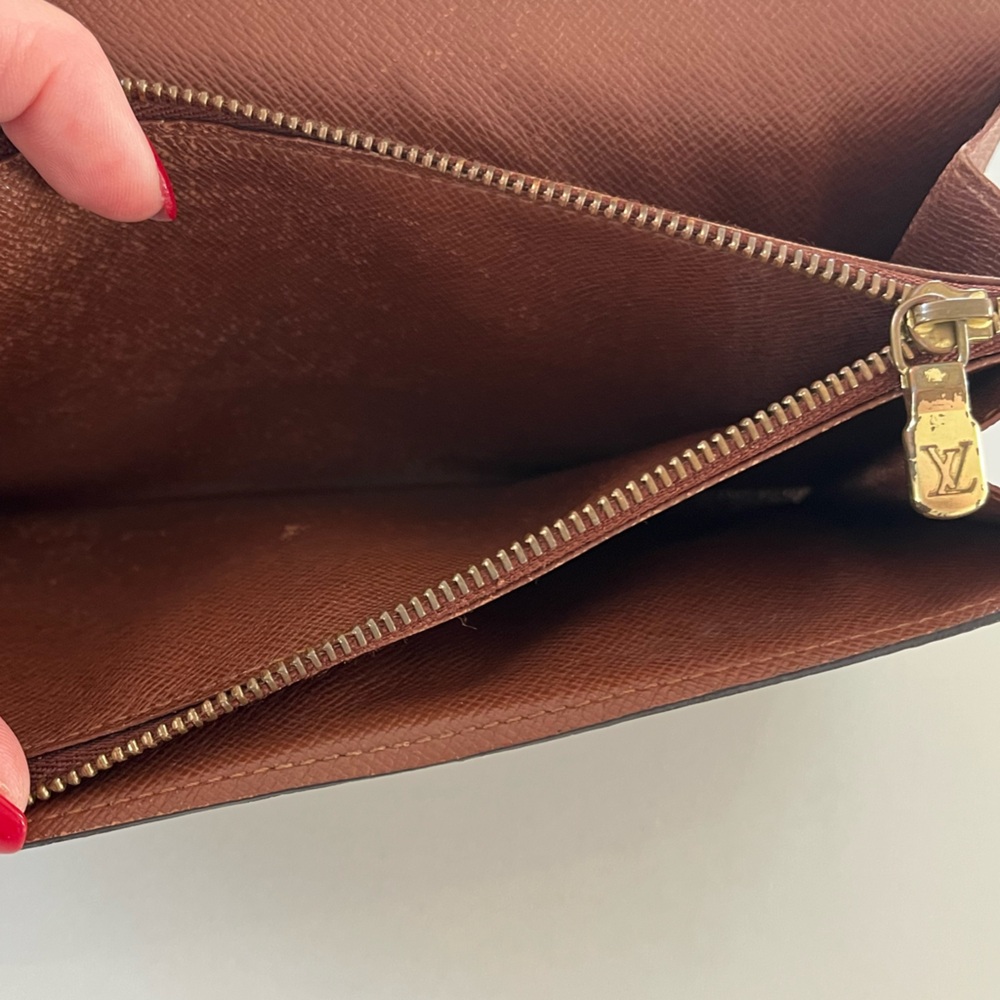 Louis Vuitton Monogram Sarah Wallet with Crossbody WOC Chain & Insert Included - Picture 11 of 15